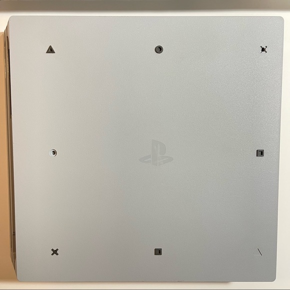 (BUNDLE) PlayStation 4 Pro God of War Limited Edition W/ 1 Game, & Accessories! - Picture 9 of 16